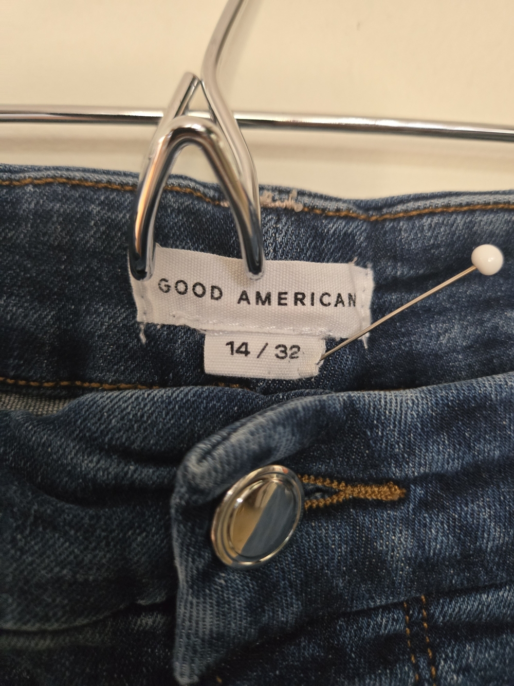 Good American Skinny Jeans - Dark Blue Wash - Picture 2 of 3